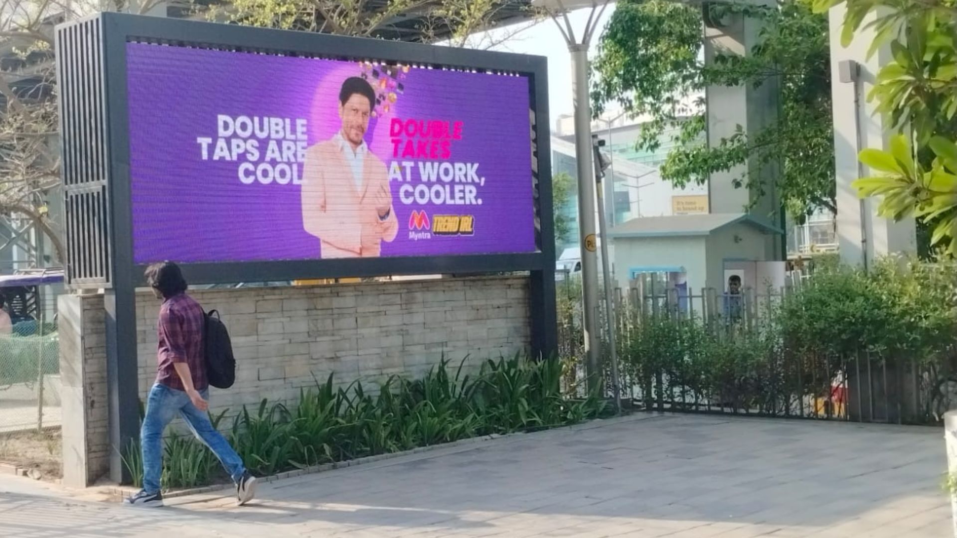 Myntra programmatically Launches their 'Trend IRL' campaign on DOOH Screens 